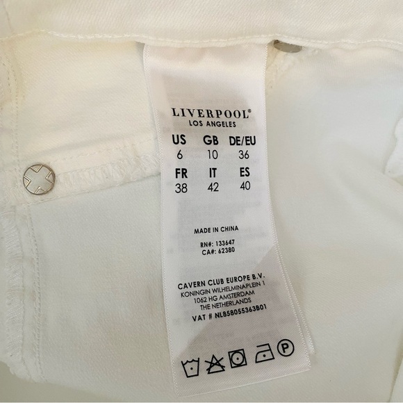 Liverpool White Pull-On Chloe Cuffed High Rise Jean Shorts - Picture 11 of 11